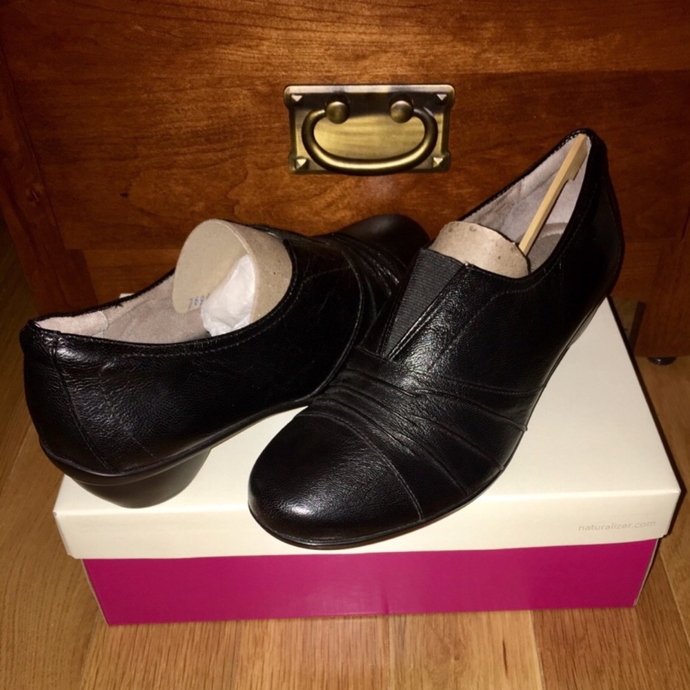 ❗️Moving SALE FINAL❗️Naturalizer LeatherAnkleBoots